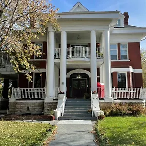 *** Bed & Breakfast The Columns Bed & Breakfast Canada