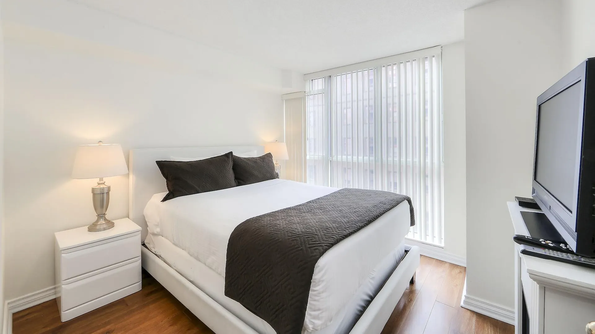 Lägenhetshotell Canada Suites On Bay, Established 1998 Toronto