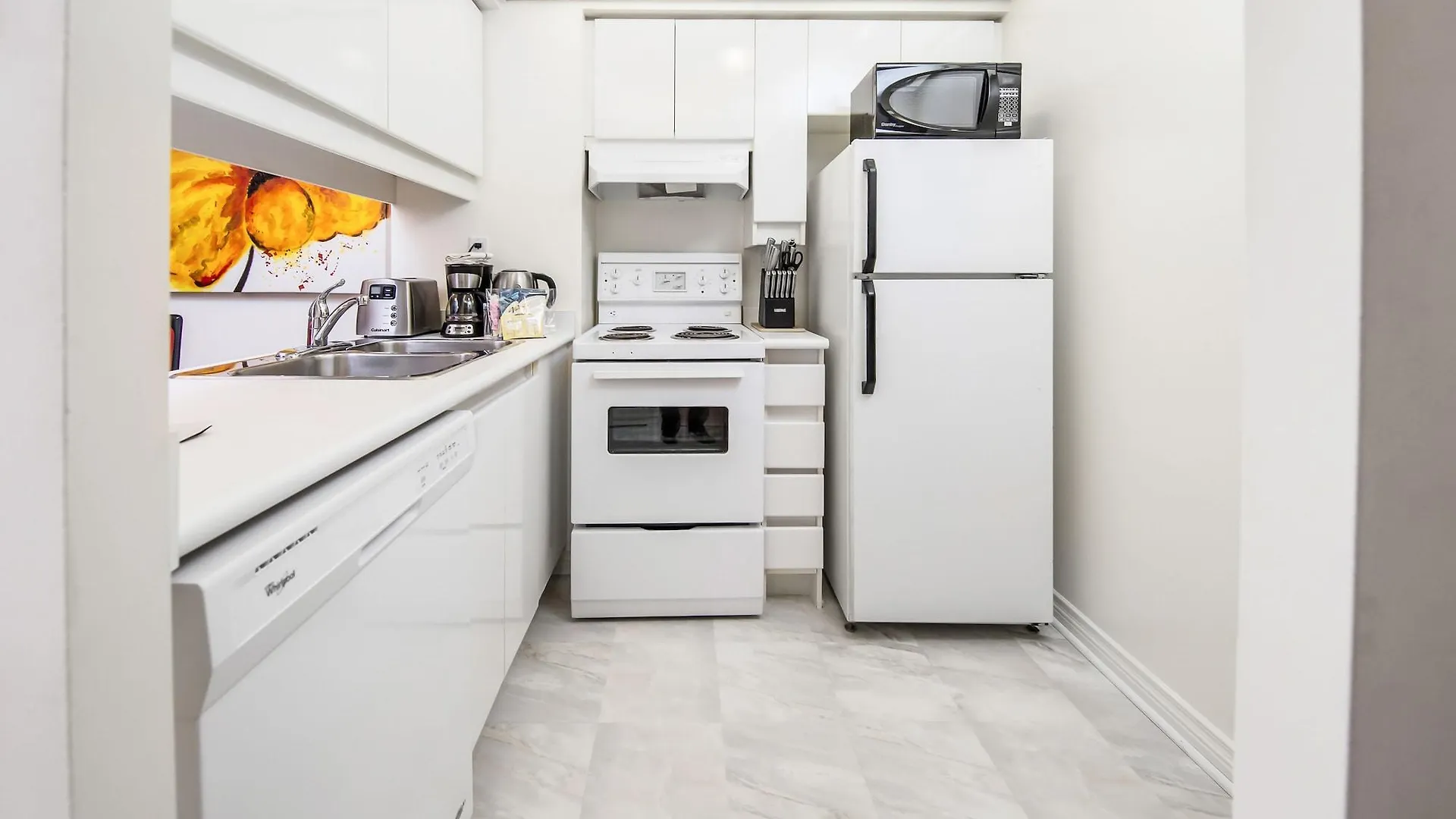 Canada Suites On Bay, Established 1998 Toronto Kanada