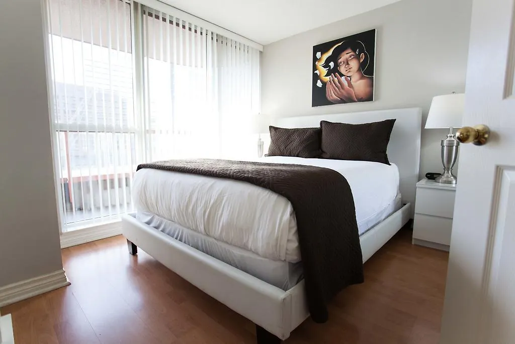 Aparthotel Canada Suites On Bay, Established 1998 Toronto